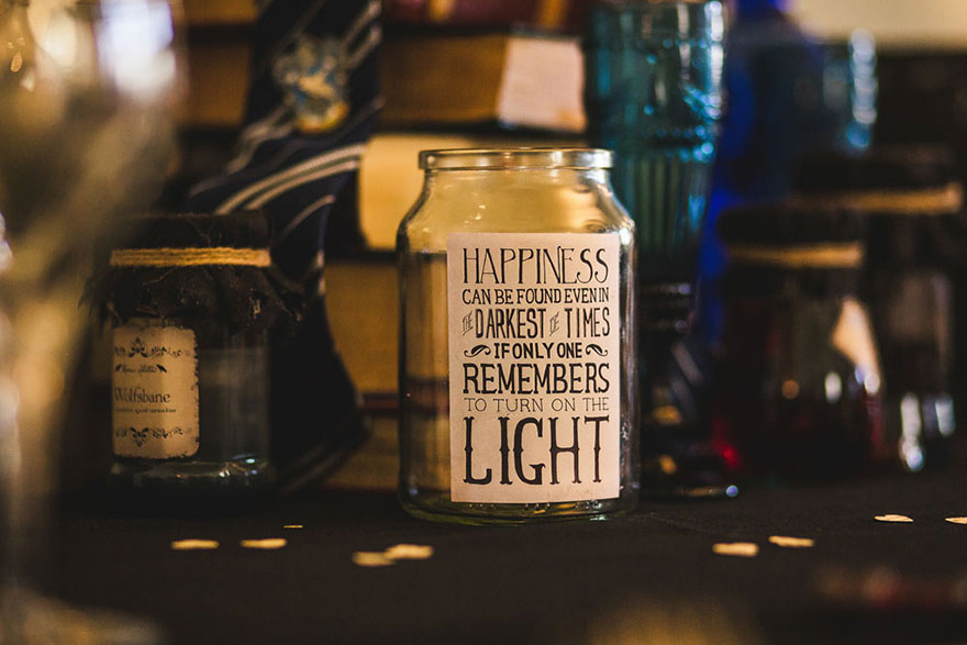harry-potter-themed-wedding-cassie-lewis-byrom-47